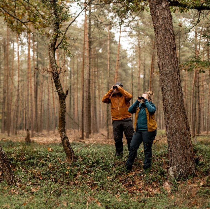 Kijken door Bynolyt verrekijker