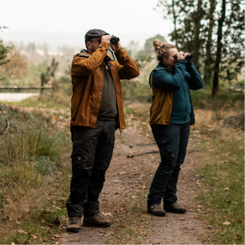 Kijken door Bynolyt verrekijker